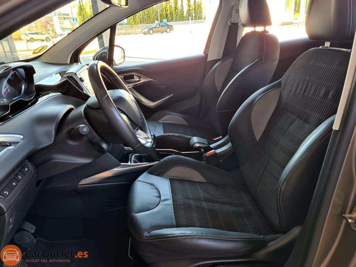 8 - Peugeot 2008 2014