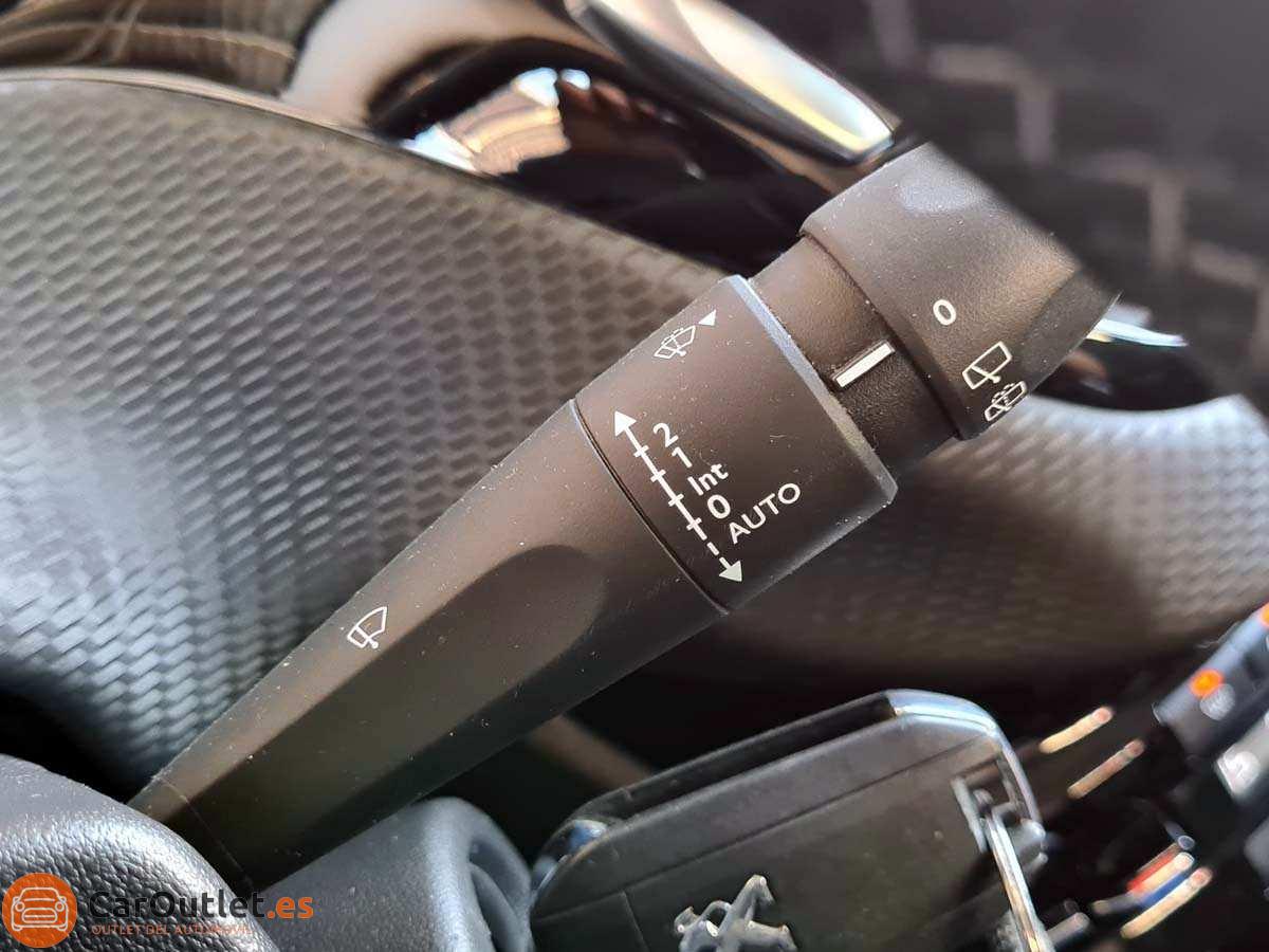 17 - Peugeot 2008 2014