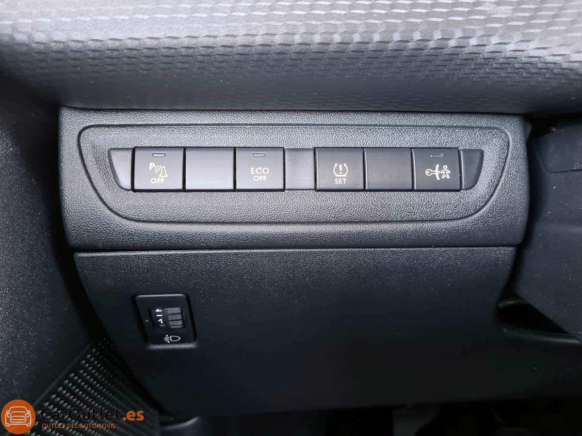 19 - Peugeot 2008 2014