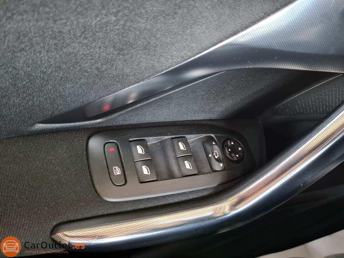 20 - Peugeot 2008 2014