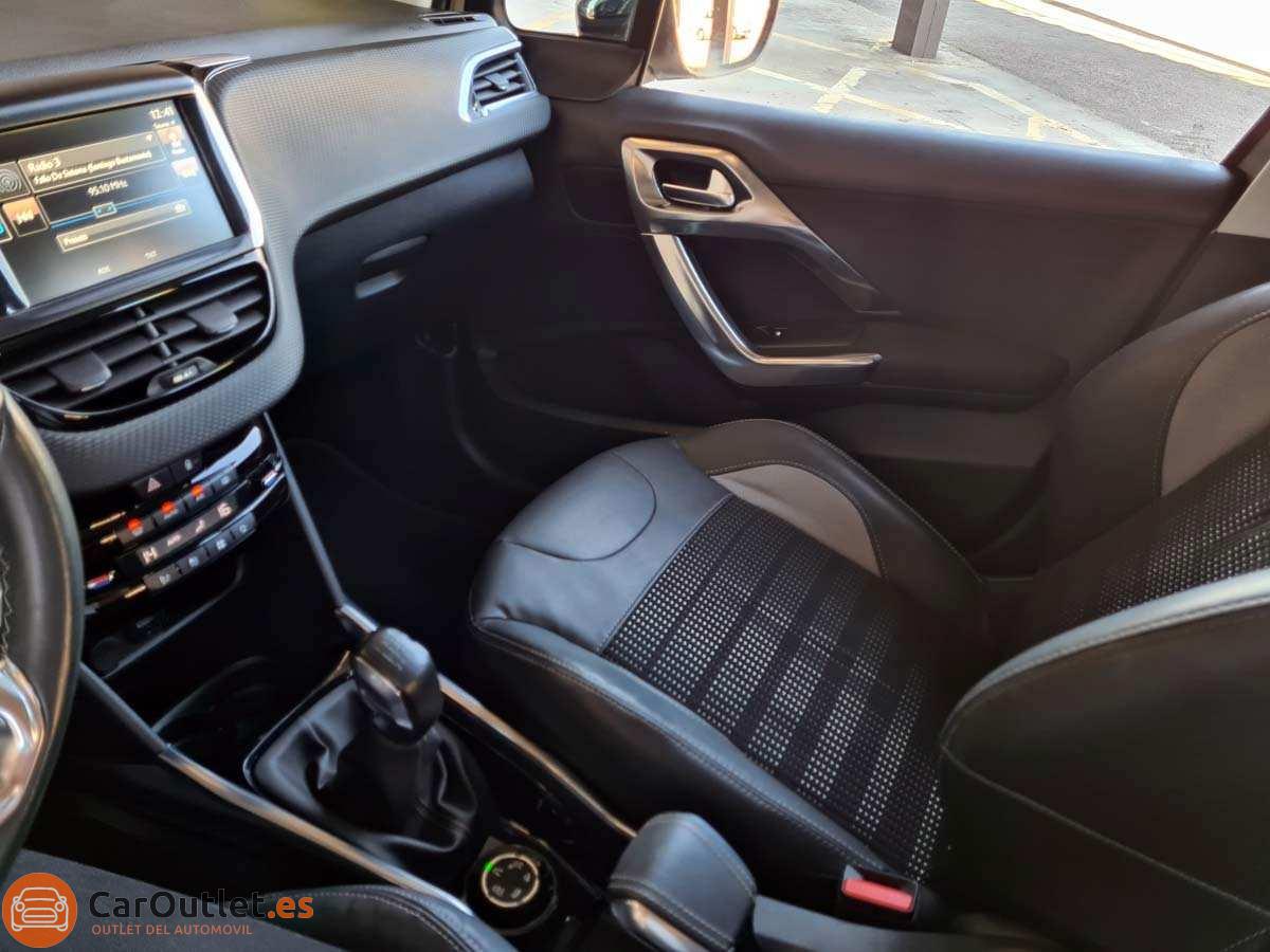 24 - Peugeot 2008 2014