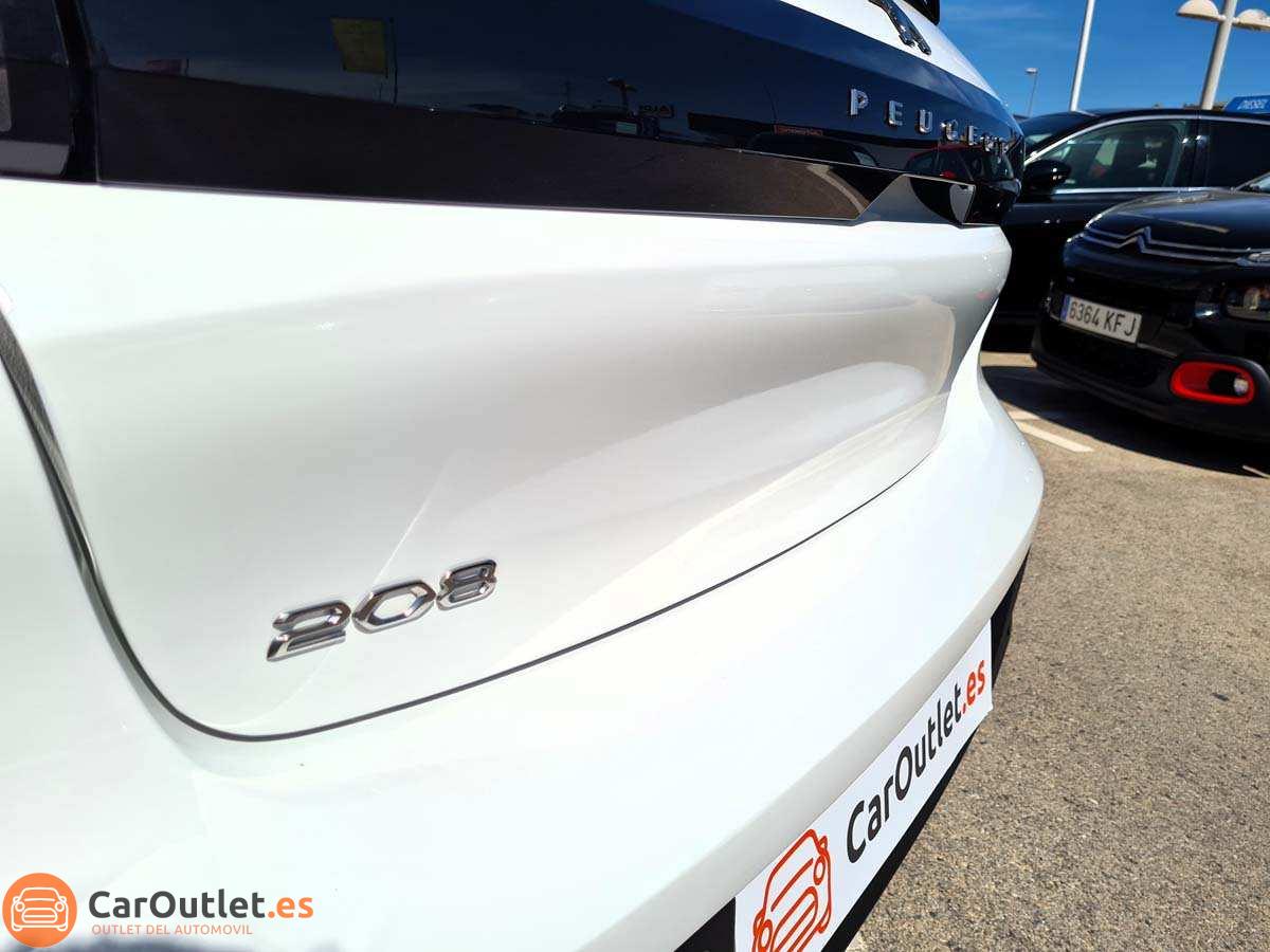 8 - Peugeot 208 2023 - AUTO