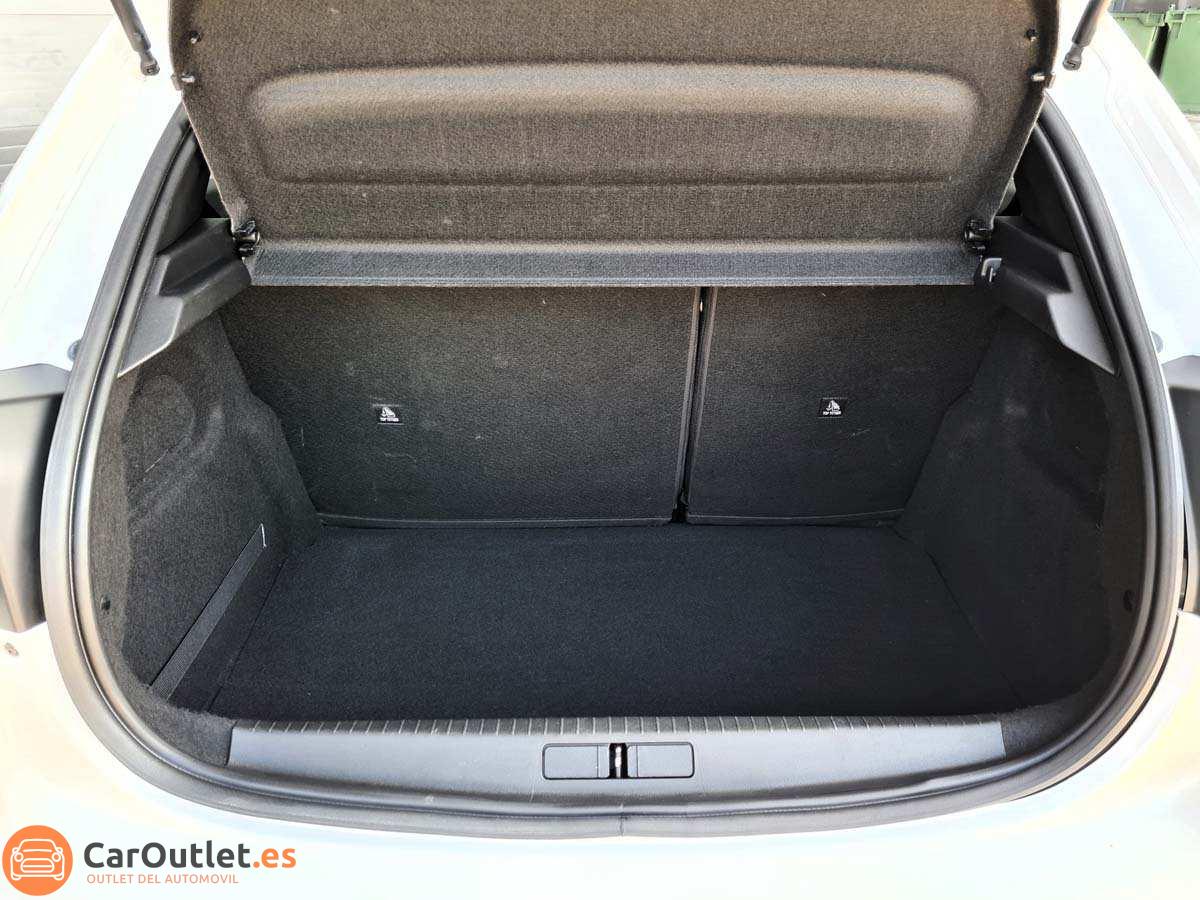 10 - Peugeot 208 2023 - AUTO