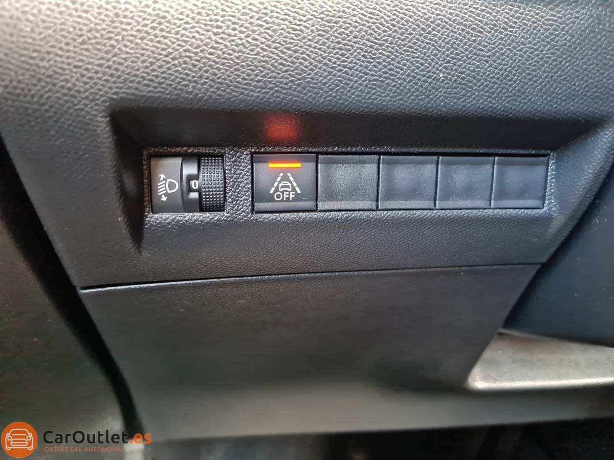 18 - Peugeot 208 2023 - AUTO