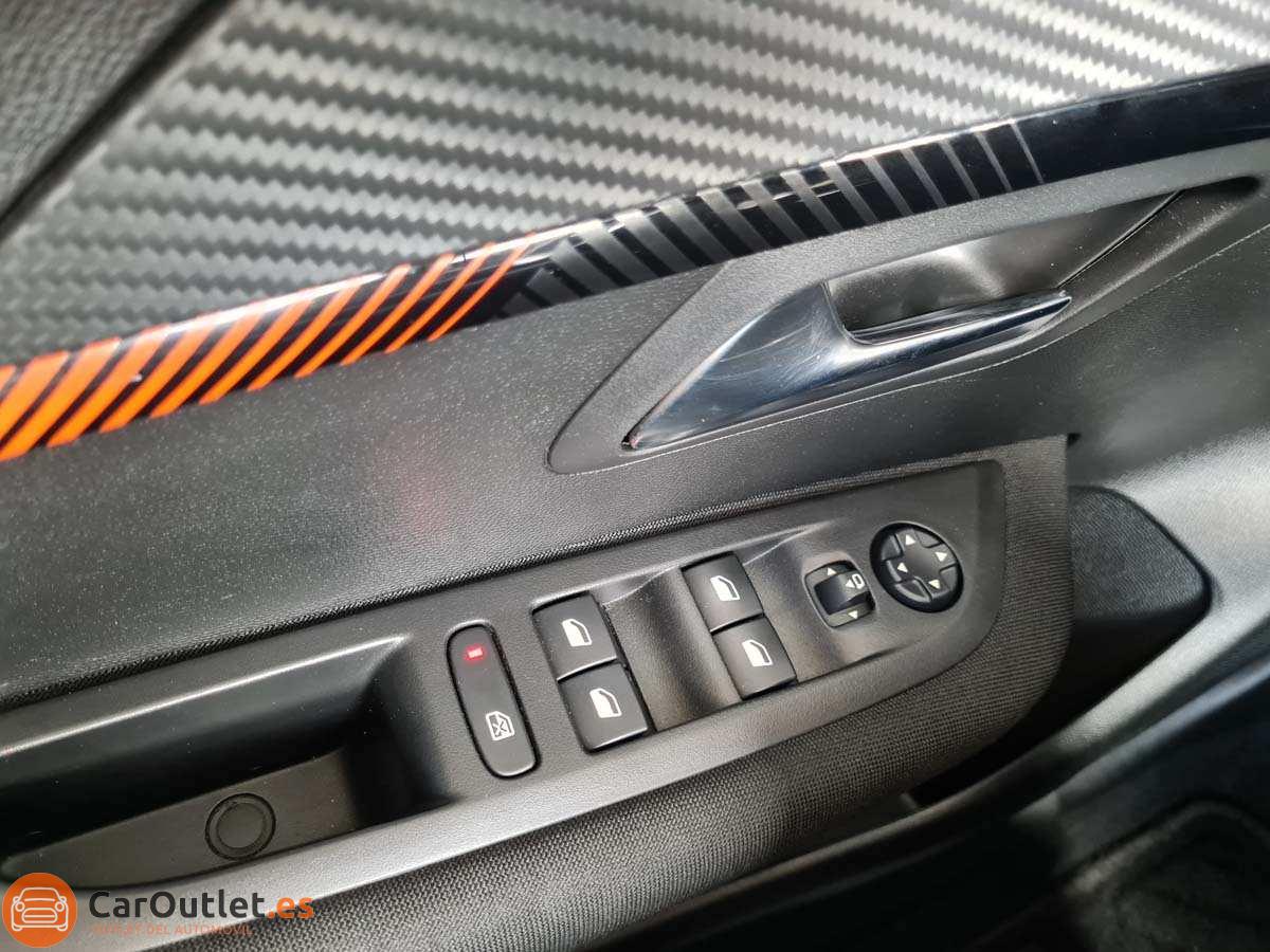 19 - Peugeot 208 2023 - AUTO