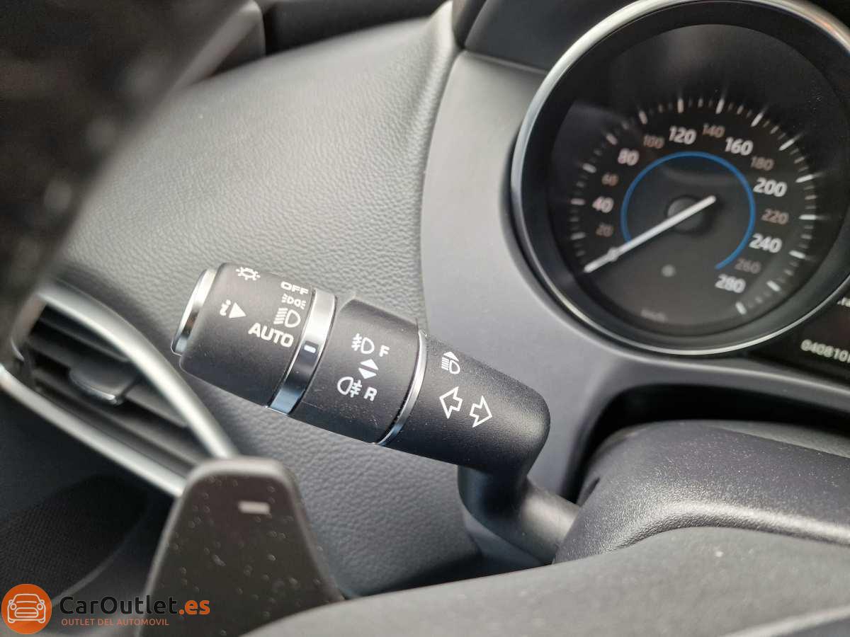 28 - Jaguar F-Pace 2017 - AUTO