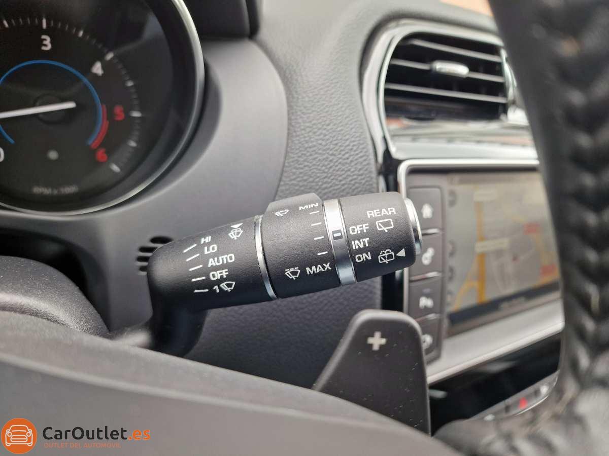 29 - Jaguar F-Pace 2017 - AUTO