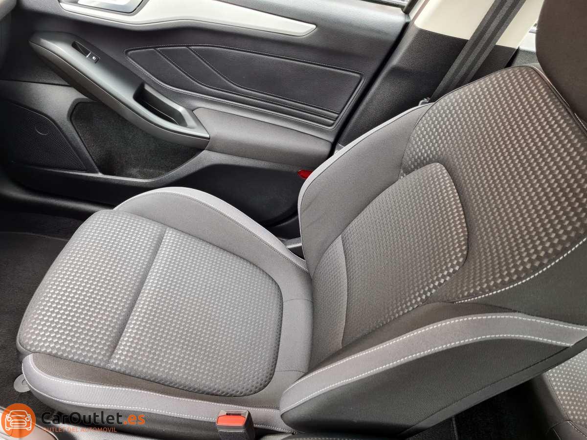 27 - Ford Focus 2020