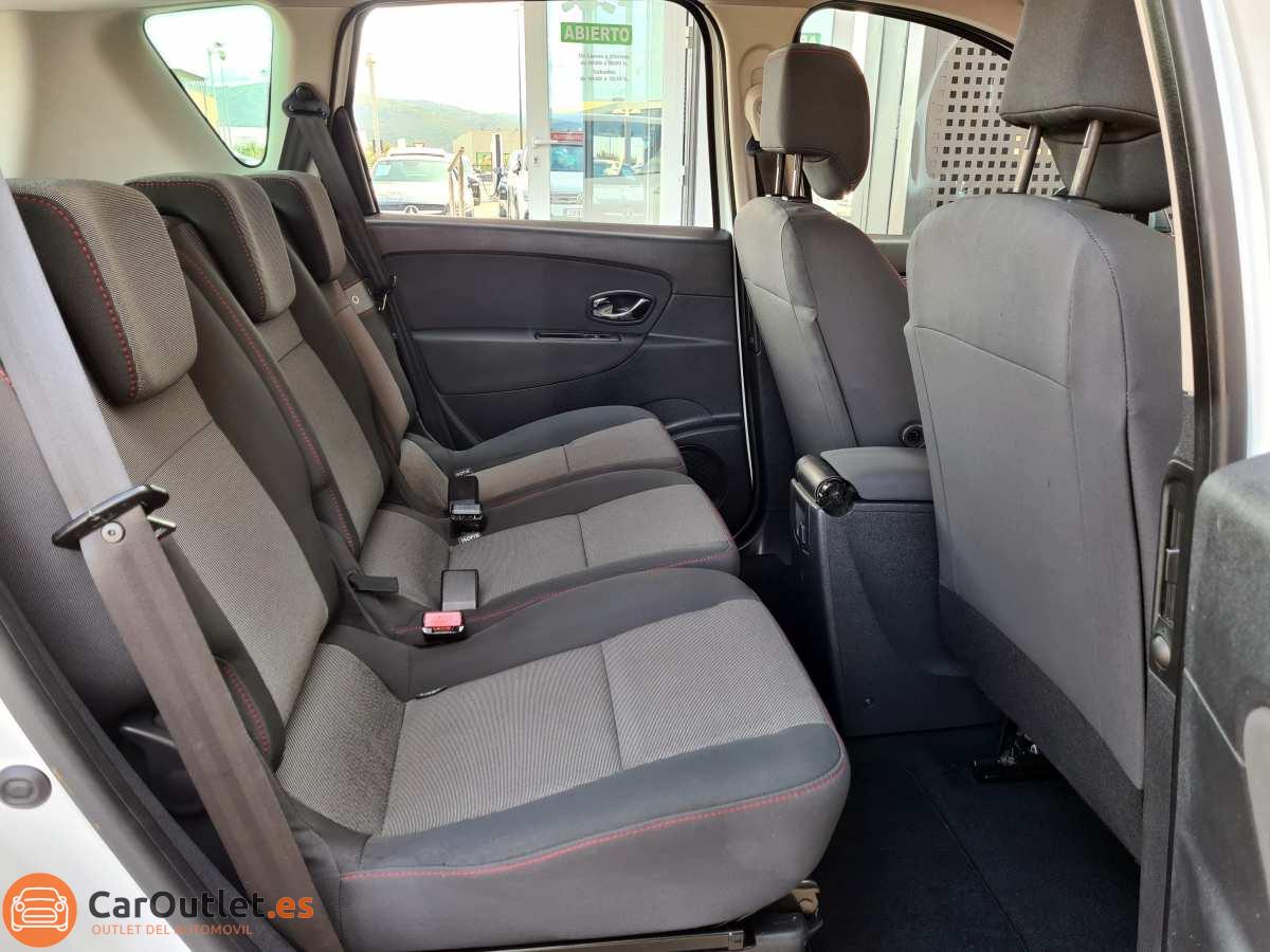11 - Renault Scenic 2013 - AUTO