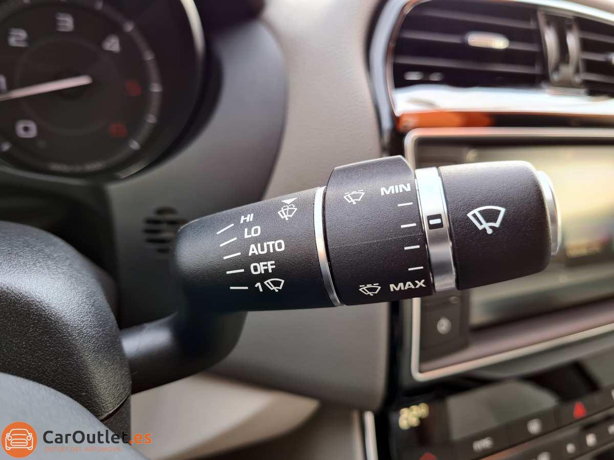17 - Jaguar XE 2015 - AUTO
