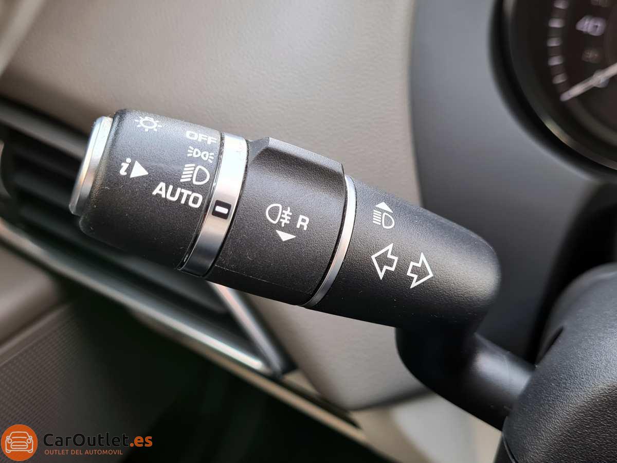 19 - Jaguar XE 2015 - AUTO