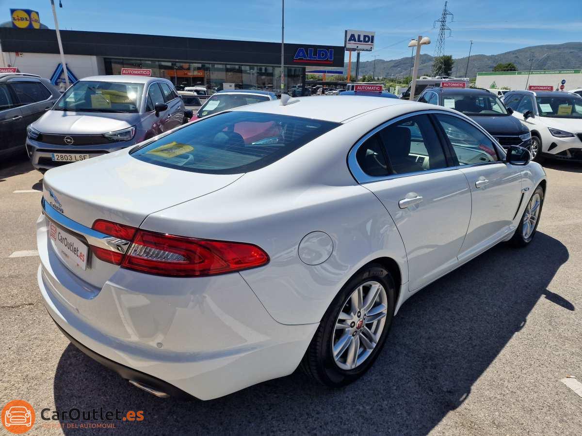 5 - Jaguar XF 2014 - AUTO