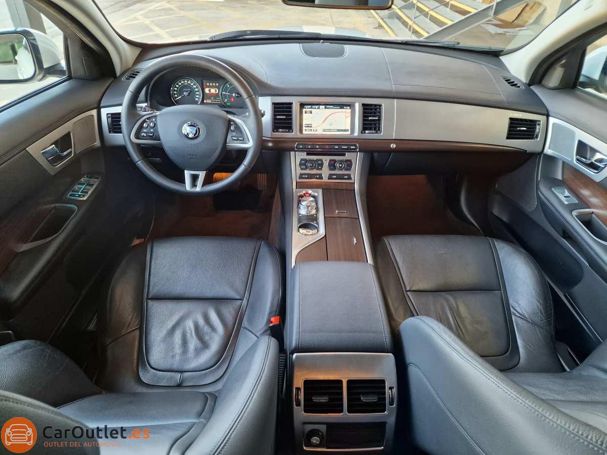 11 - Jaguar XF 2014 - AUTO