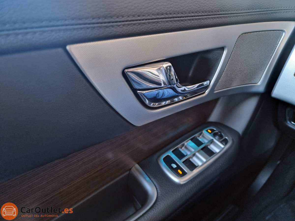 22 - Jaguar XF 2014 - AUTO