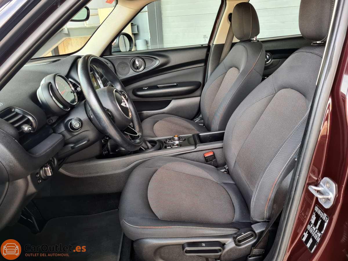 10 - MINI Cooper Clubman 2017 - AUTO