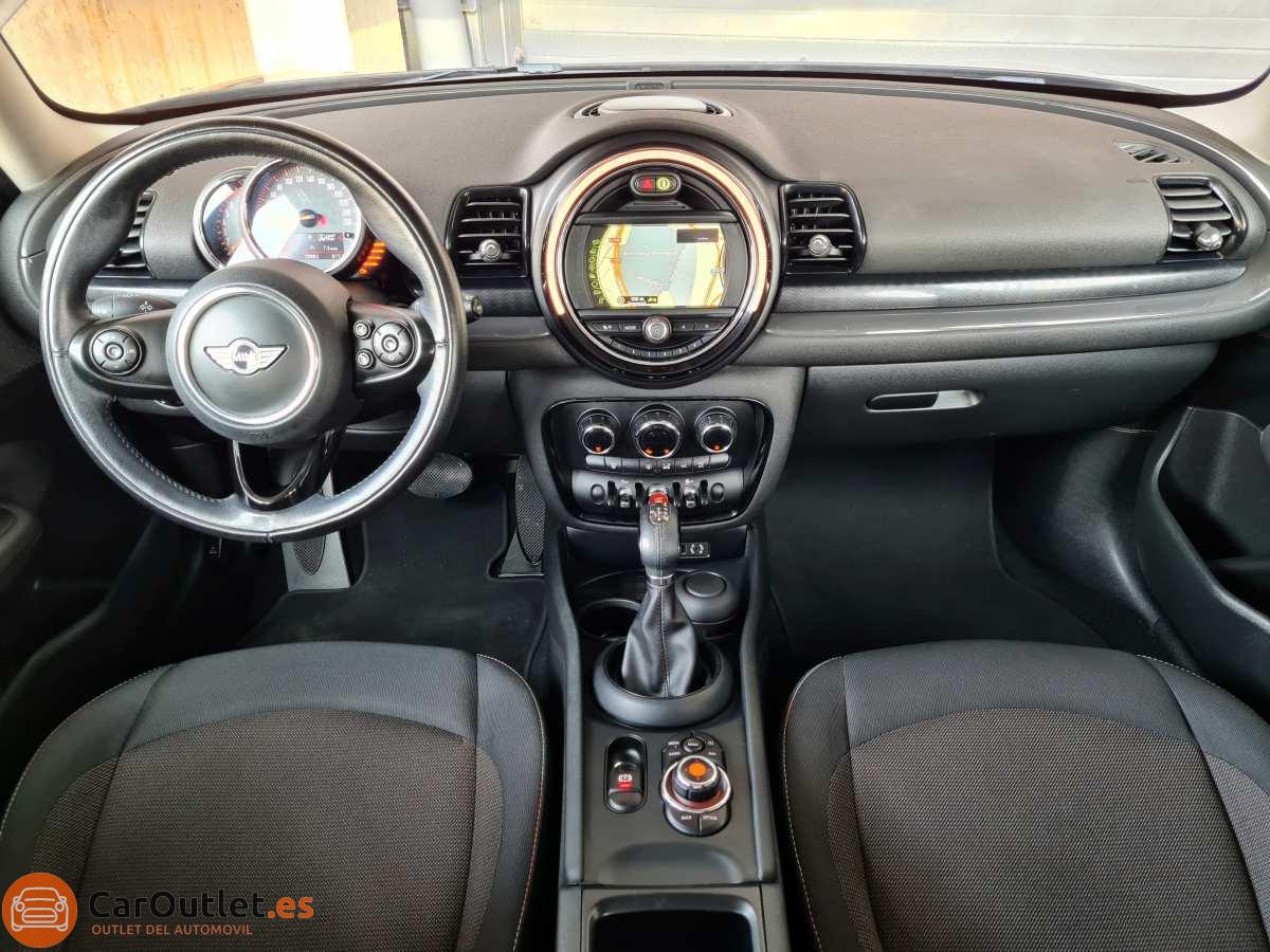 13 - MINI Cooper Clubman 2017 - AUTO