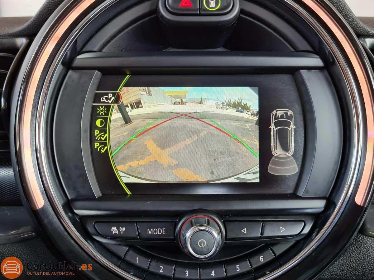 14 - MINI Cooper Clubman 2017 - AUTO