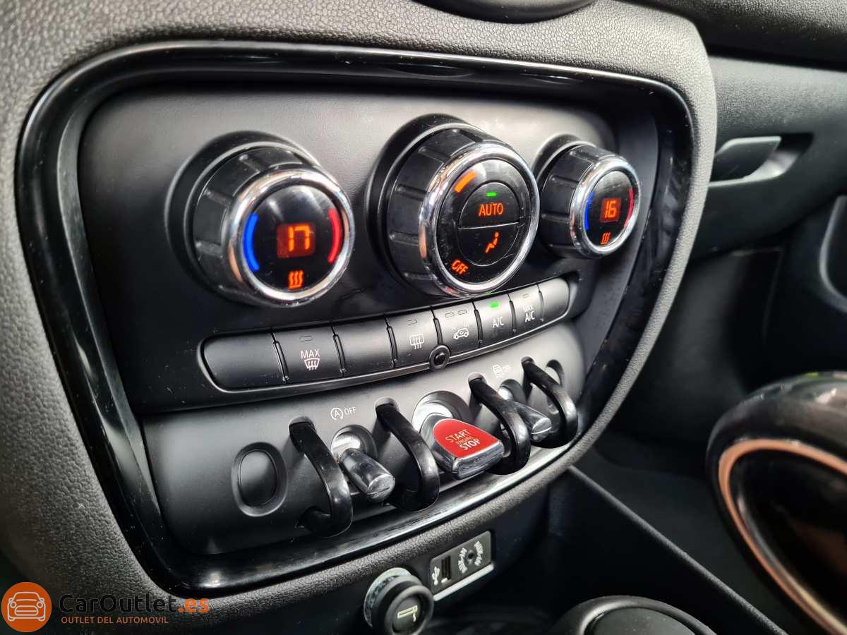 22 - MINI Cooper Clubman 2017 - AUTO