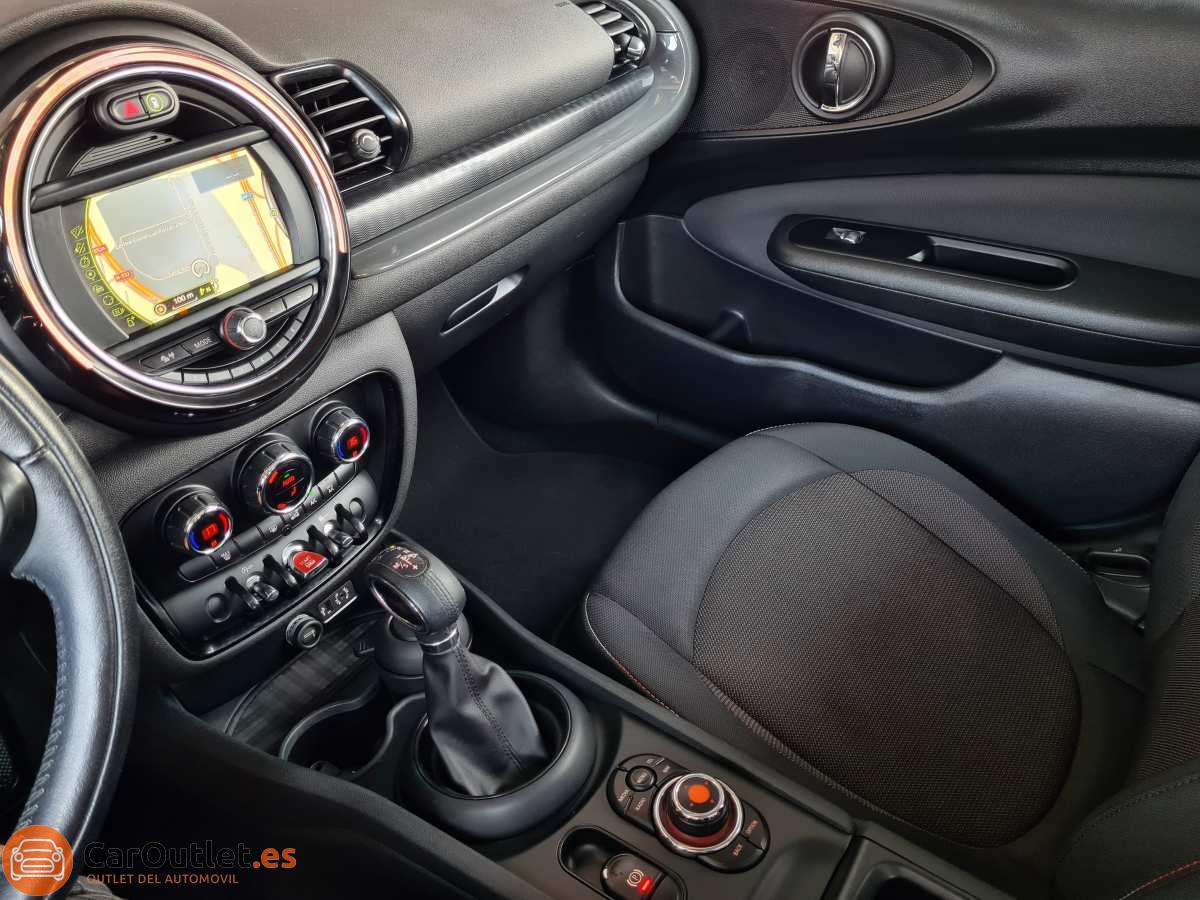 23 - MINI Cooper Clubman 2017 - AUTO
